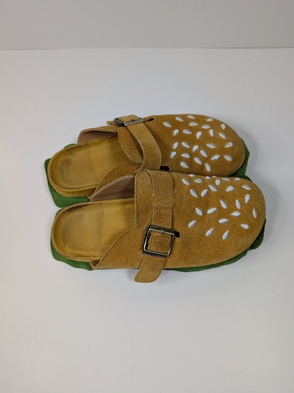 Great condition Burger Theme Hello Slippers brand shoes - size 38/8 - Picture 7 of 16